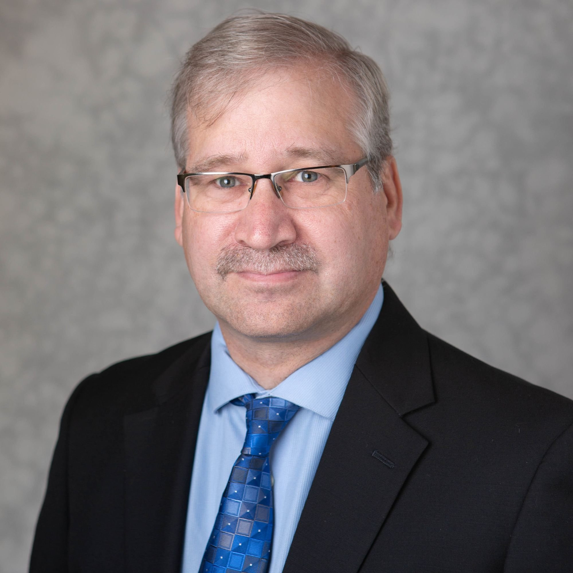 Head Shot of Author Paul Isely