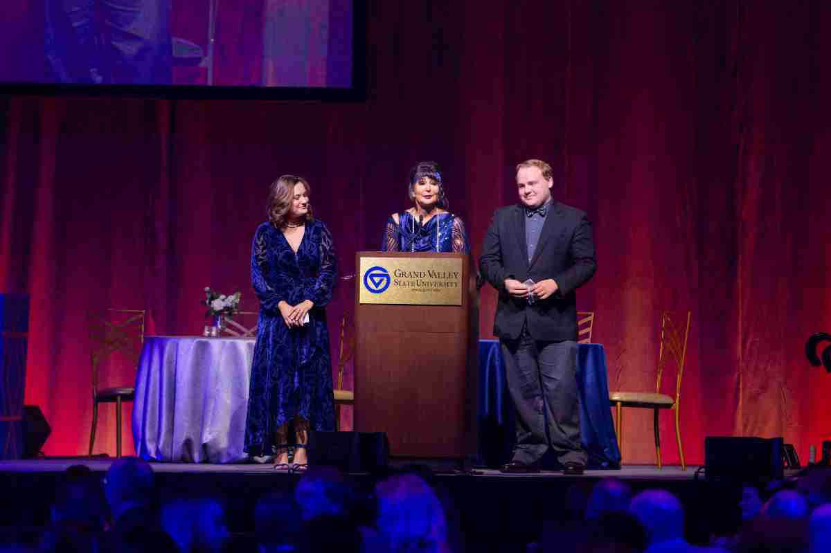 President Mantella making remarks during Presidents' Ball 2020