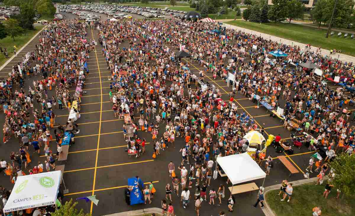 Campus life night crowd